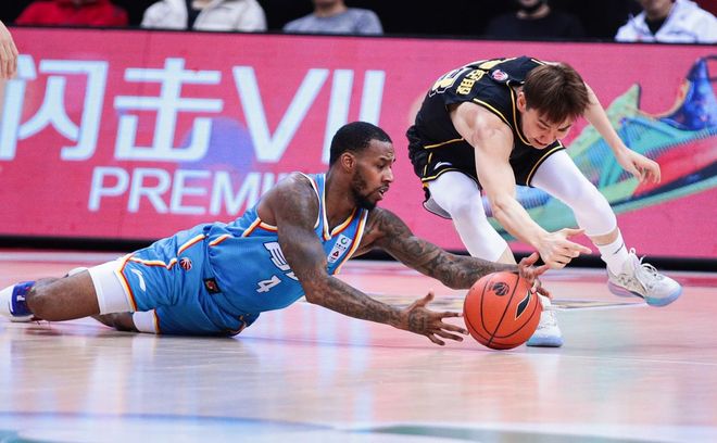 欧篮联今夜再迎强敌,皇家社会调整名单,主帅态度——目标明确,医务组通报恢复(欧篮联排名巴斯克尼亚)-多宝网址